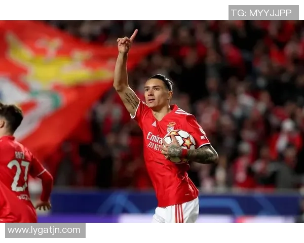 德甲激战本菲卡与利物浦握手言和乌龙球瞬间引发全场热议与数据分析